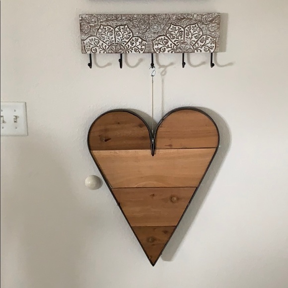 Wrought Iron Wood Heart hanging - Picture 2 of 5